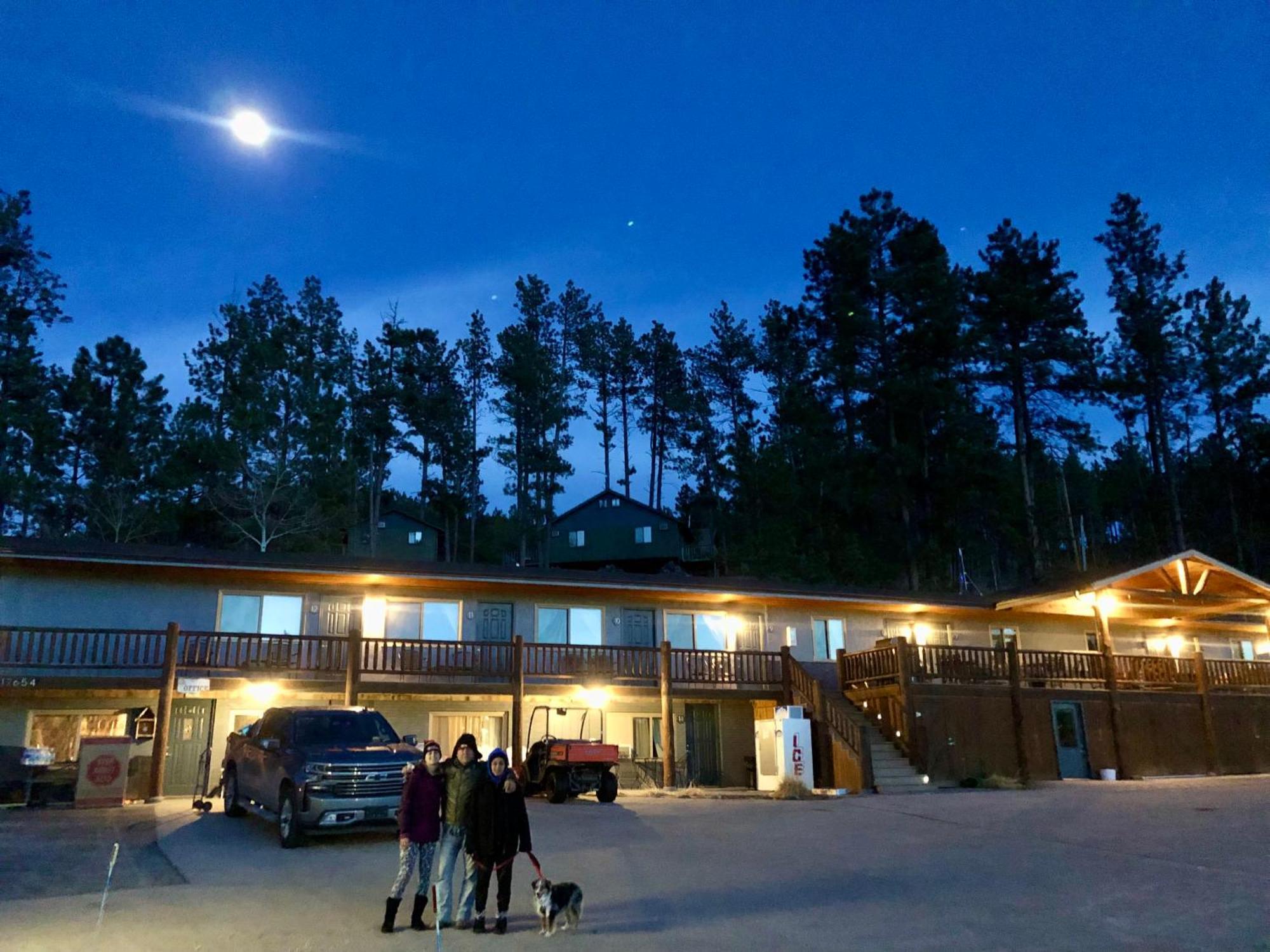 Mountain View Lodge & Cabins هيل سيتي المظهر الخارجي الصورة